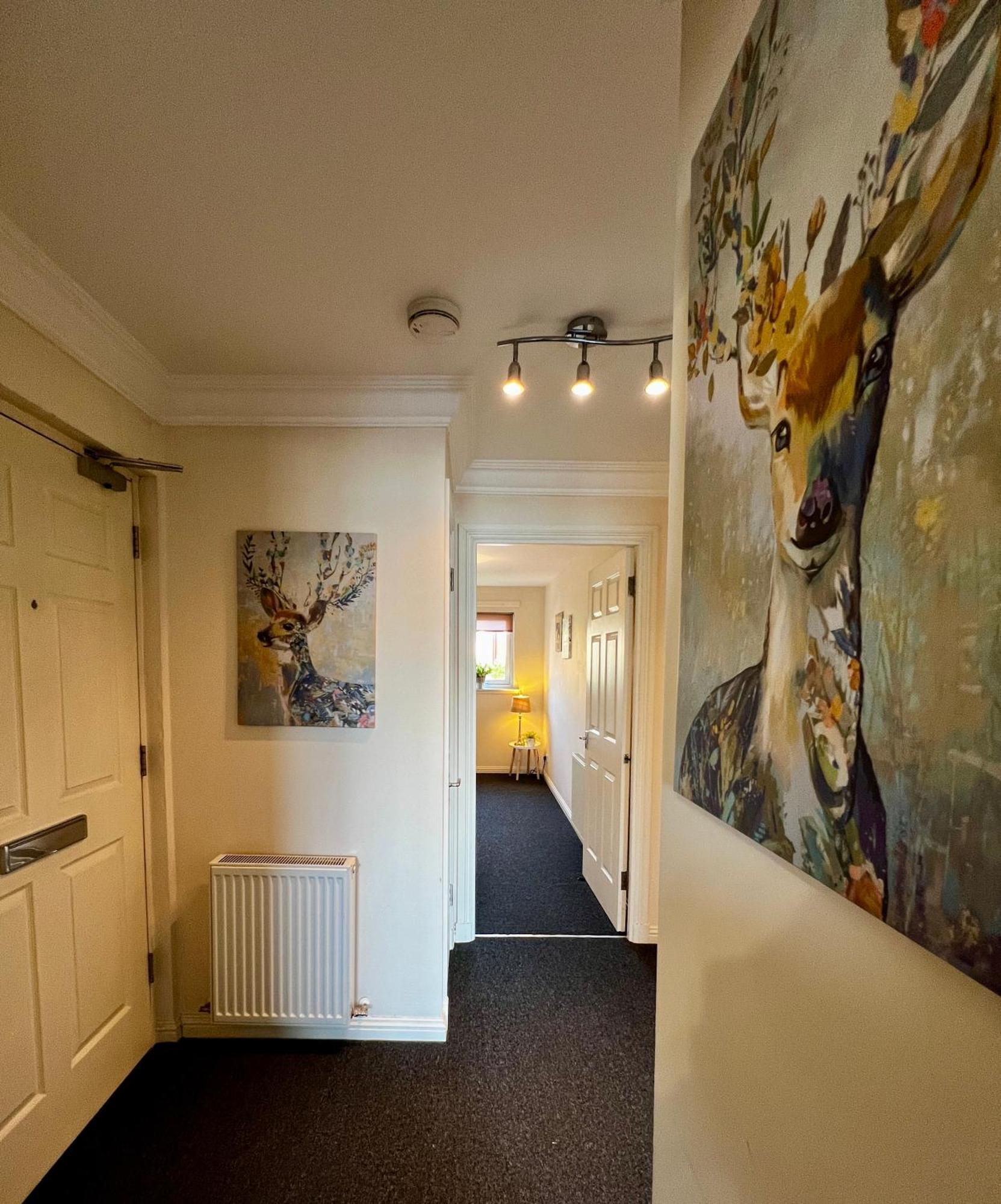 Stylish Modern Flat With Juliet Balcony & Parking Apartamento Glasgow Exterior foto