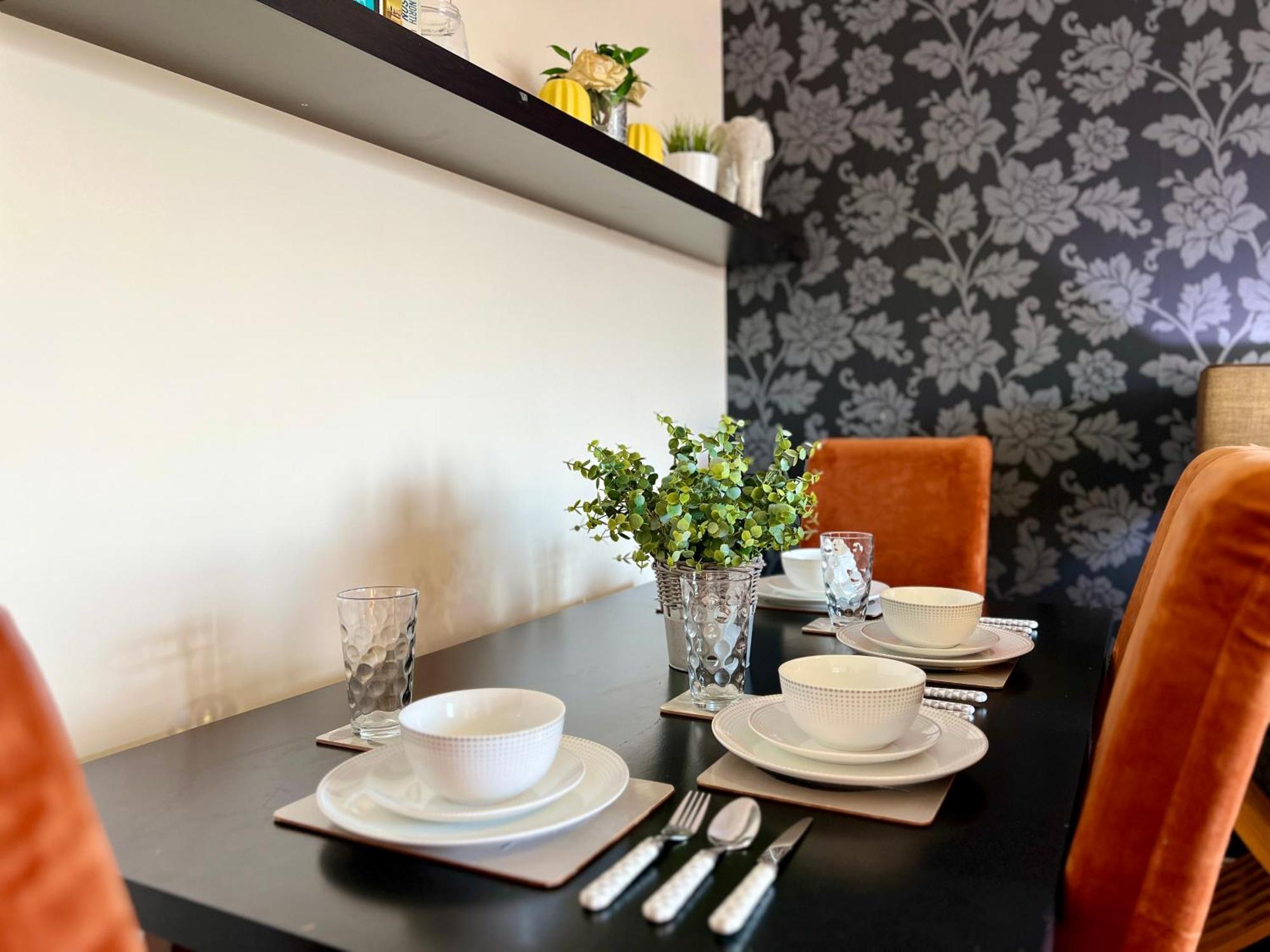 Stylish Modern Flat With Juliet Balcony & Parking Apartamento Glasgow Exterior foto